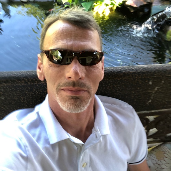 Meet your Posher, Mike - Picture 2 of 7